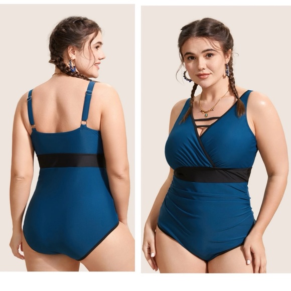 BloomChic Other - BloomChic NEW Contrast Trim Keyhole Gathered One Piece Swimsuit Color Block 30